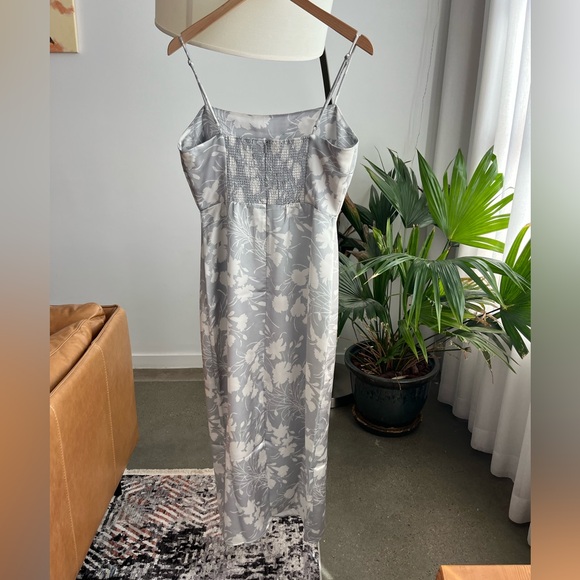 Aritzia Wilfred Madelyn Satin Dress - Picture 4 of 5